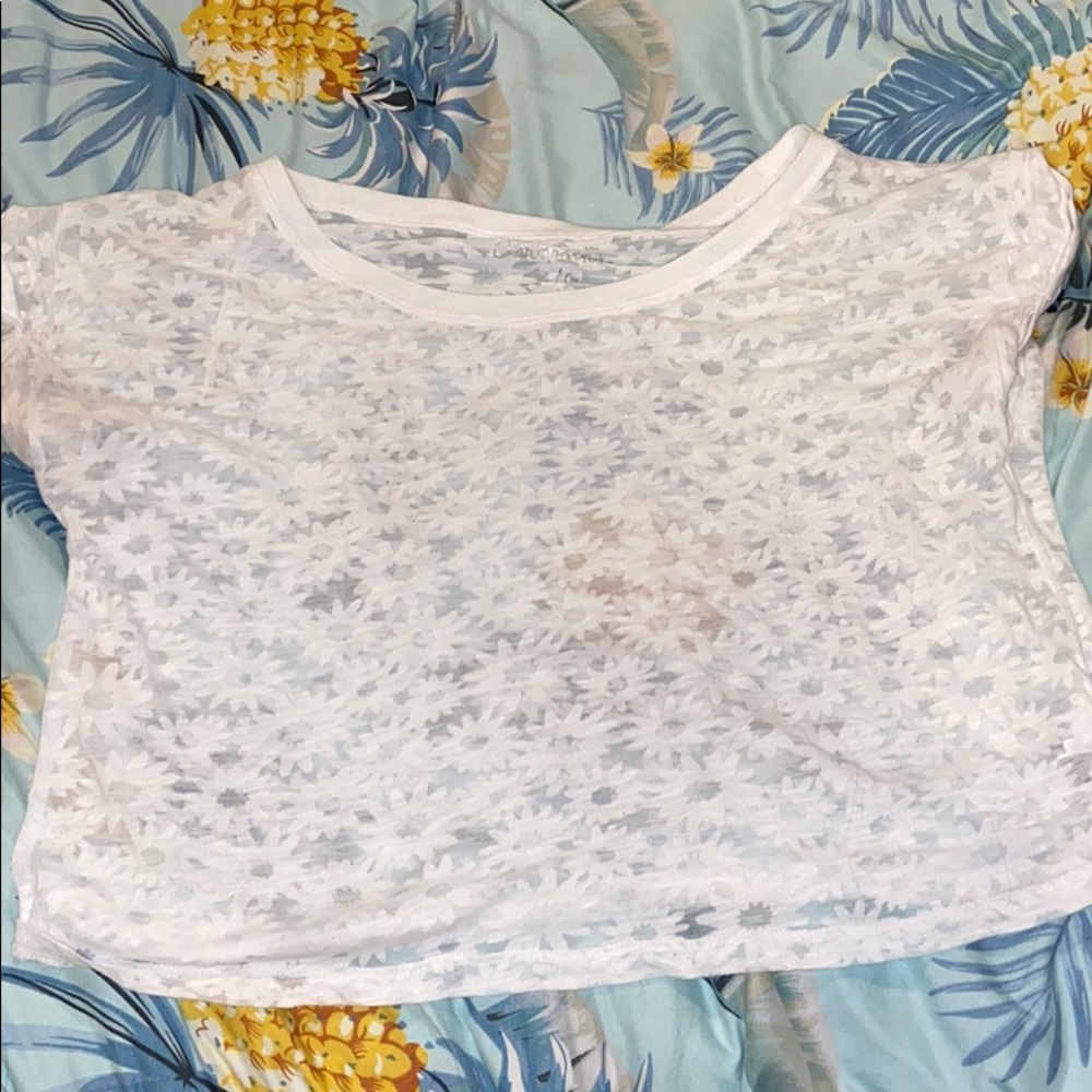 Loose crop top with see through flower design